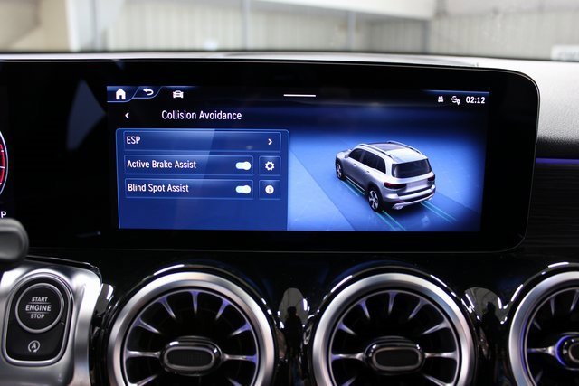 Used 2024 Mercedes-Benz GLB 250 4MATIC image 27