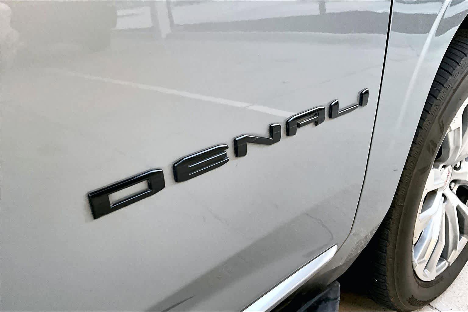 Used 2024 GMC Yukon Denali w/ Max Trailering Package AWD/4WD image 10