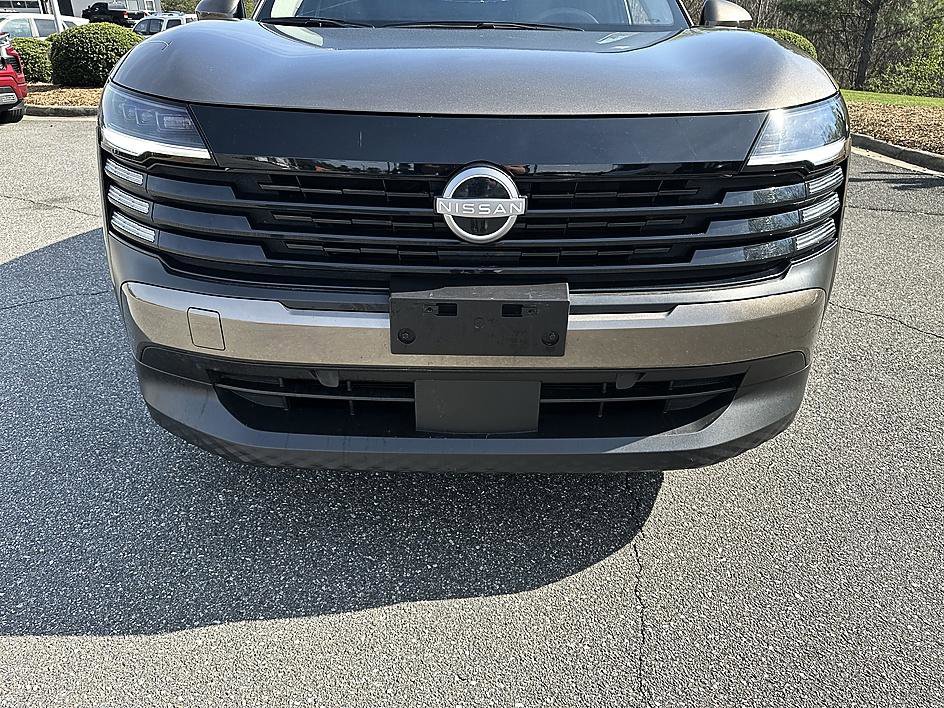 Certified 2025 Nissan Kicks SV image 7