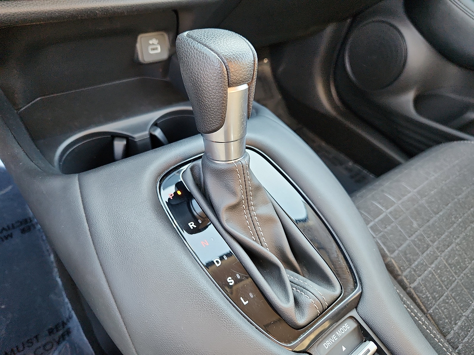 Used 2024 Honda HR-V LX image 14