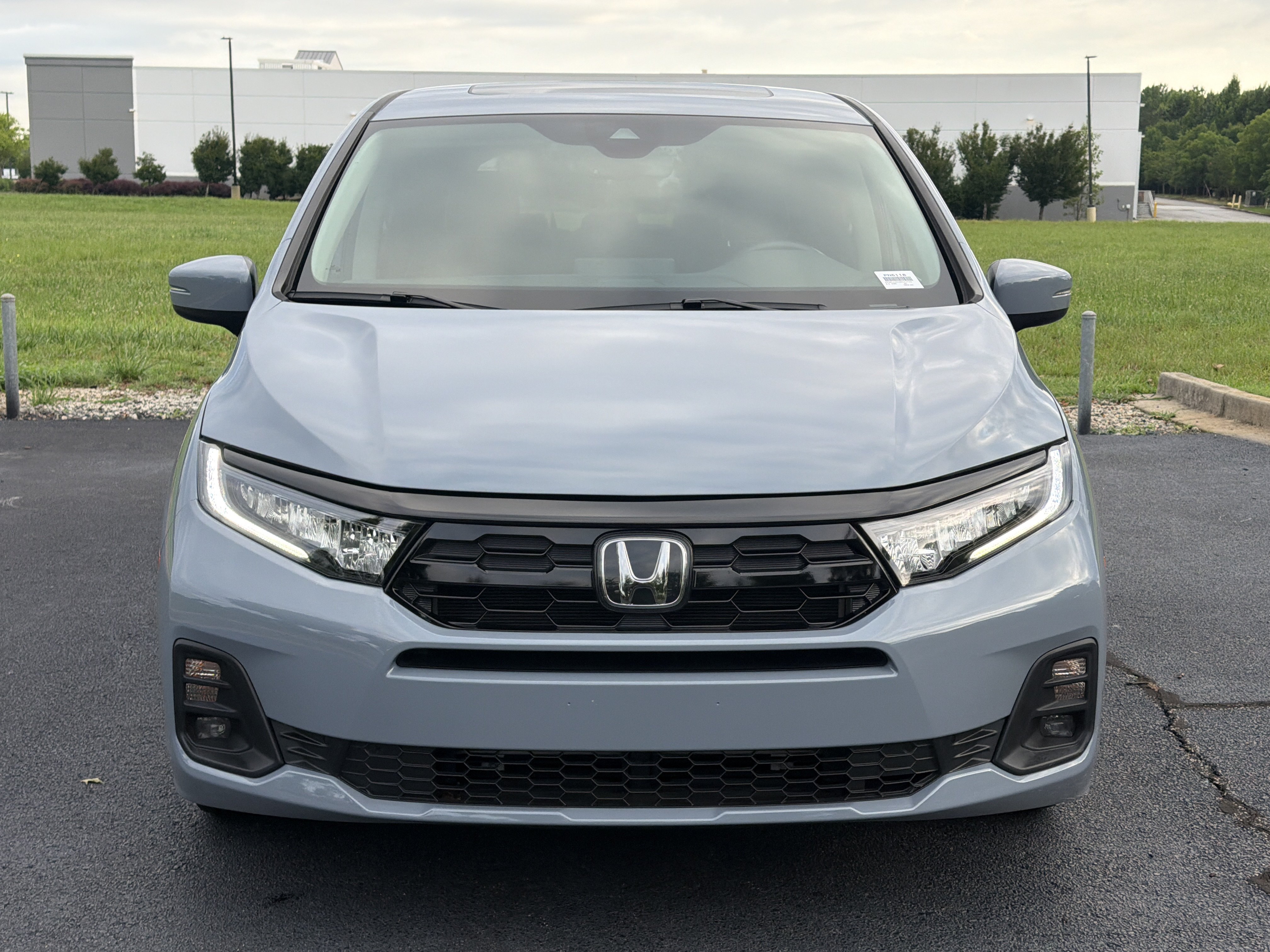 Certified 2025 Honda Odyssey Touring image 3