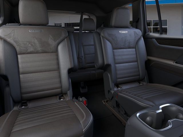 New 2026 GMC Acadia Denali Ultimate w/ LPO, Floor Liner Package AWD/4WD image 17