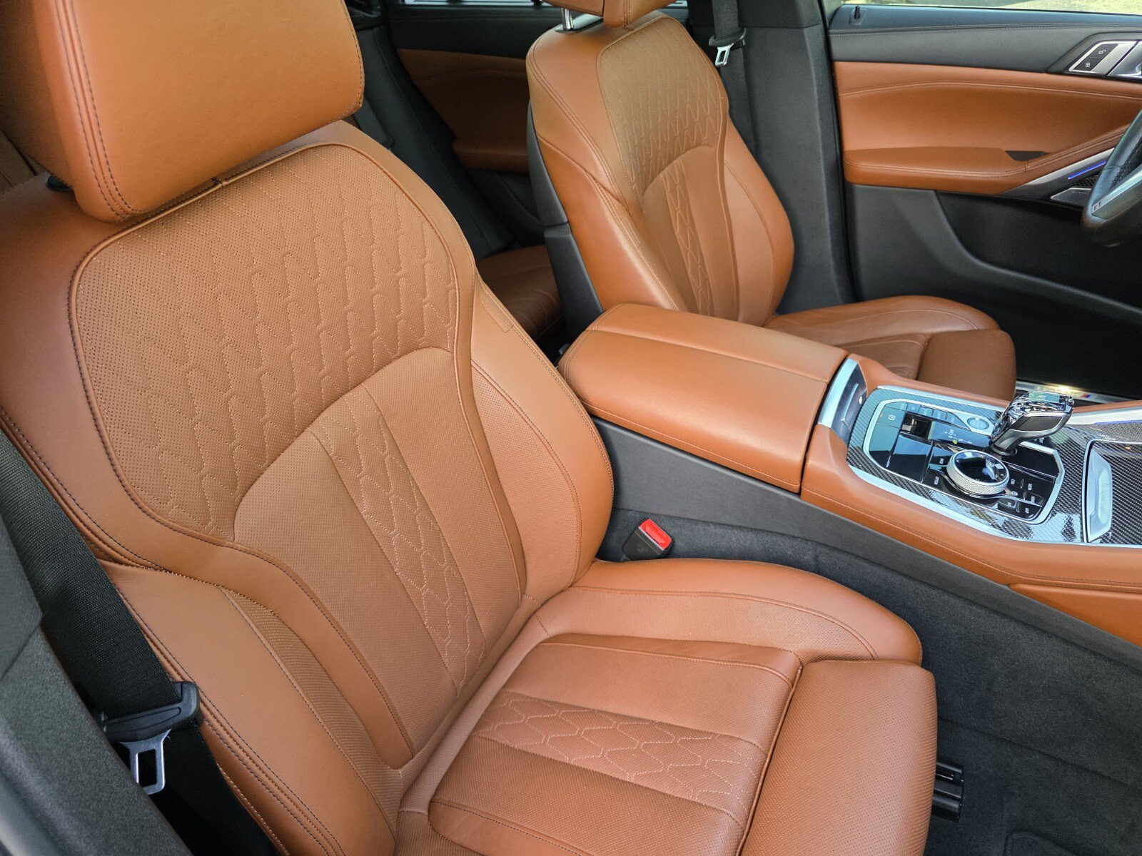 Used 2023 BMW X6 M50i w/ Executive Package AWD/4WD image 30