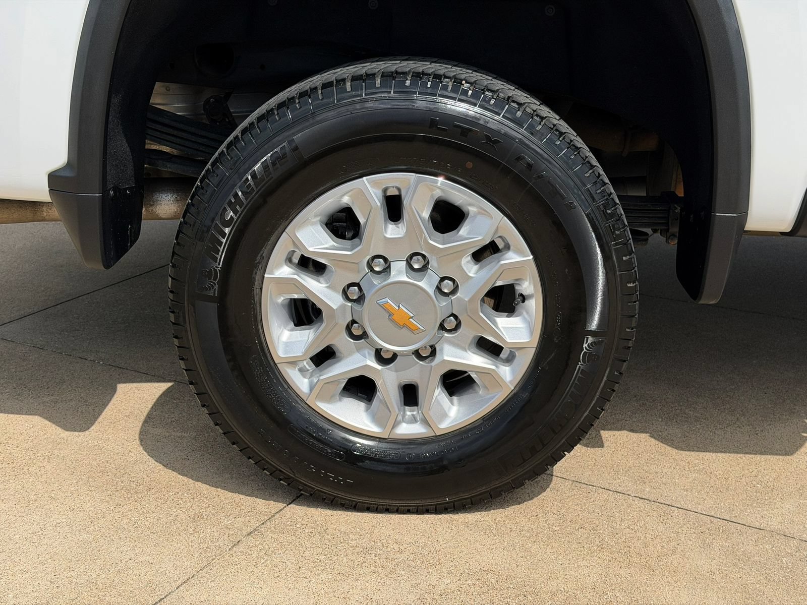Used 2024 Chevrolet Silverado 2500 LT w/ Convenience Package AWD/4WD image 8