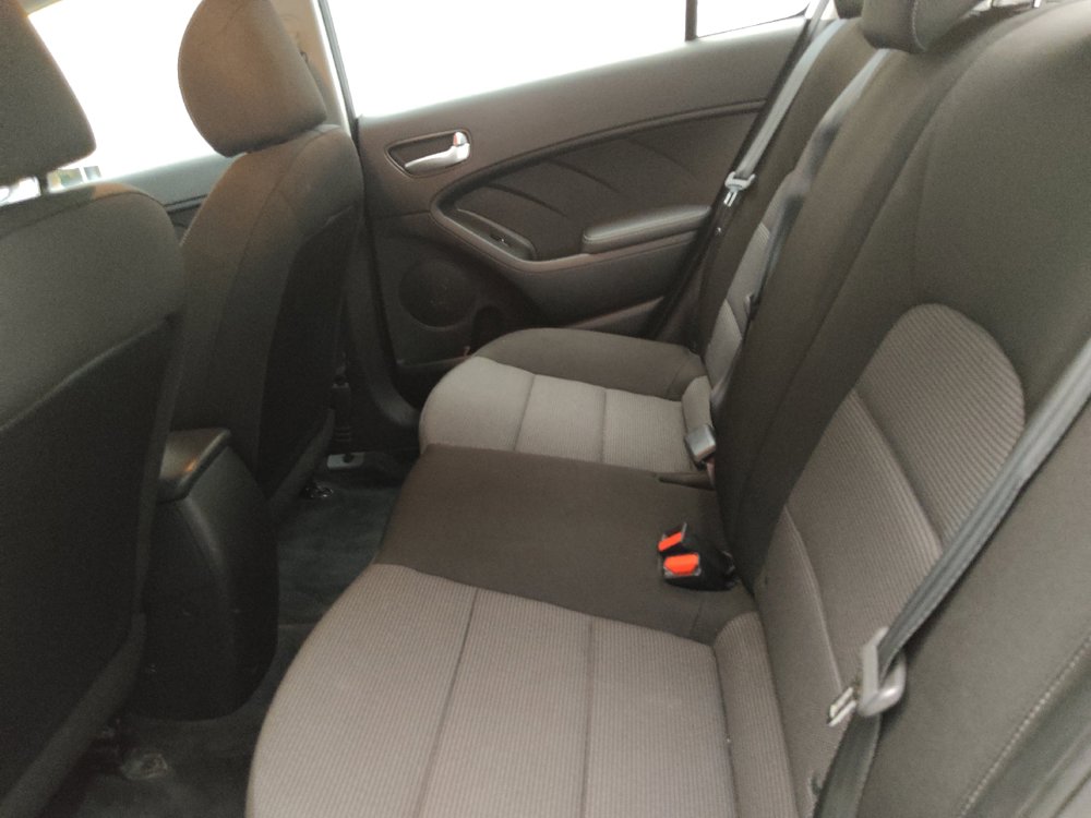 Used 2017 Kia Forte LX FWD image 18