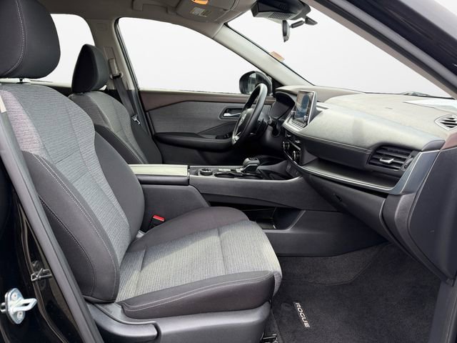 Used 2023 Nissan Rogue SV image 15