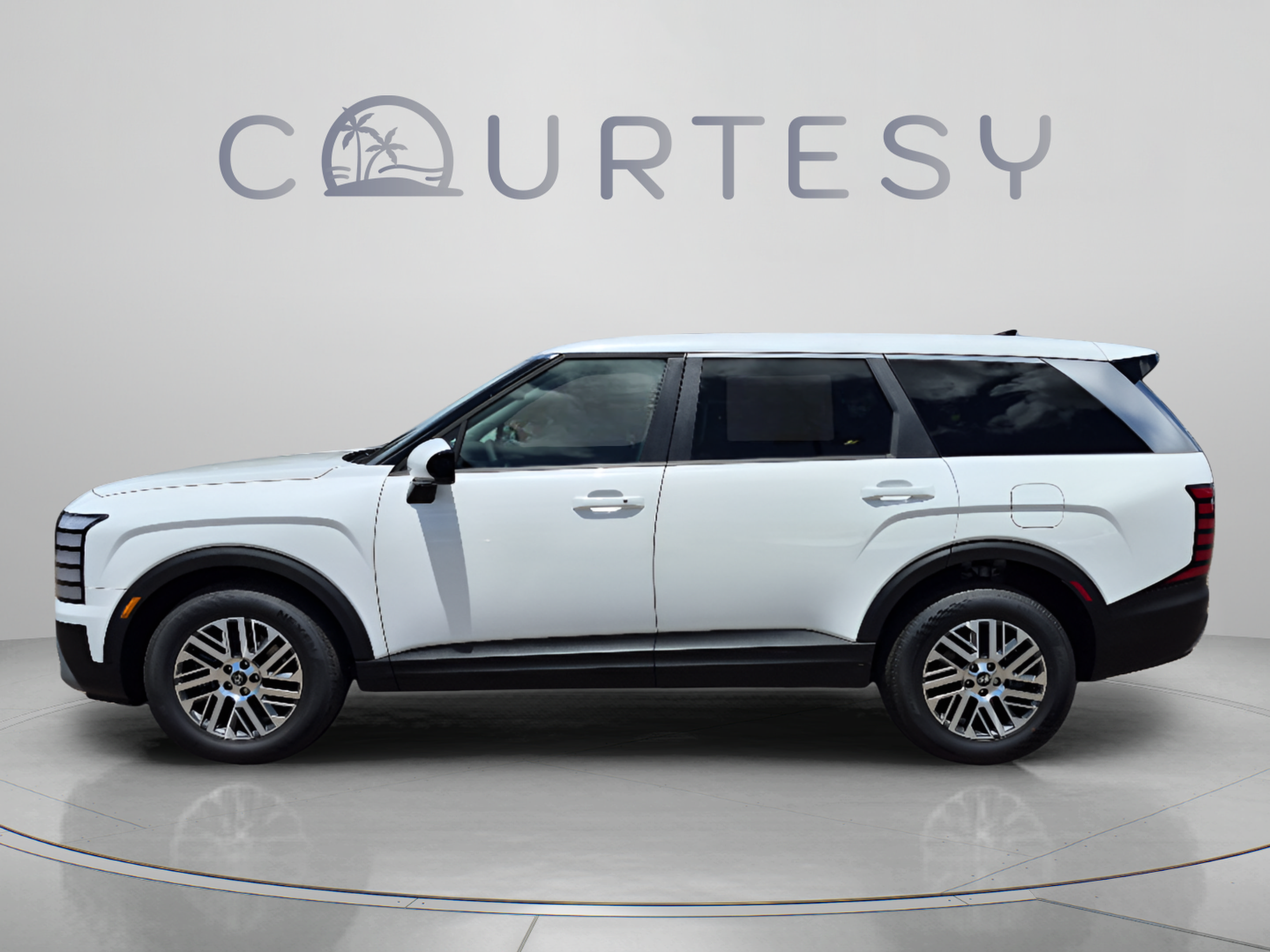 New 2027 Hyundai Palisade SE FWD image 2