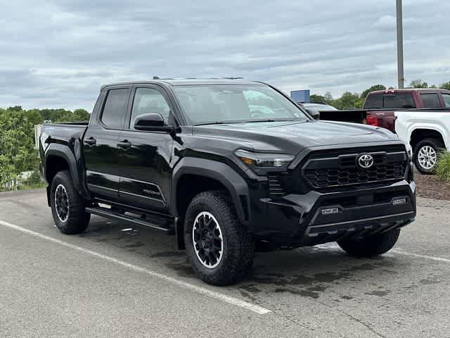 Used 2025 Toyota Tacoma TRD Off-Road AWD/4WD image 20