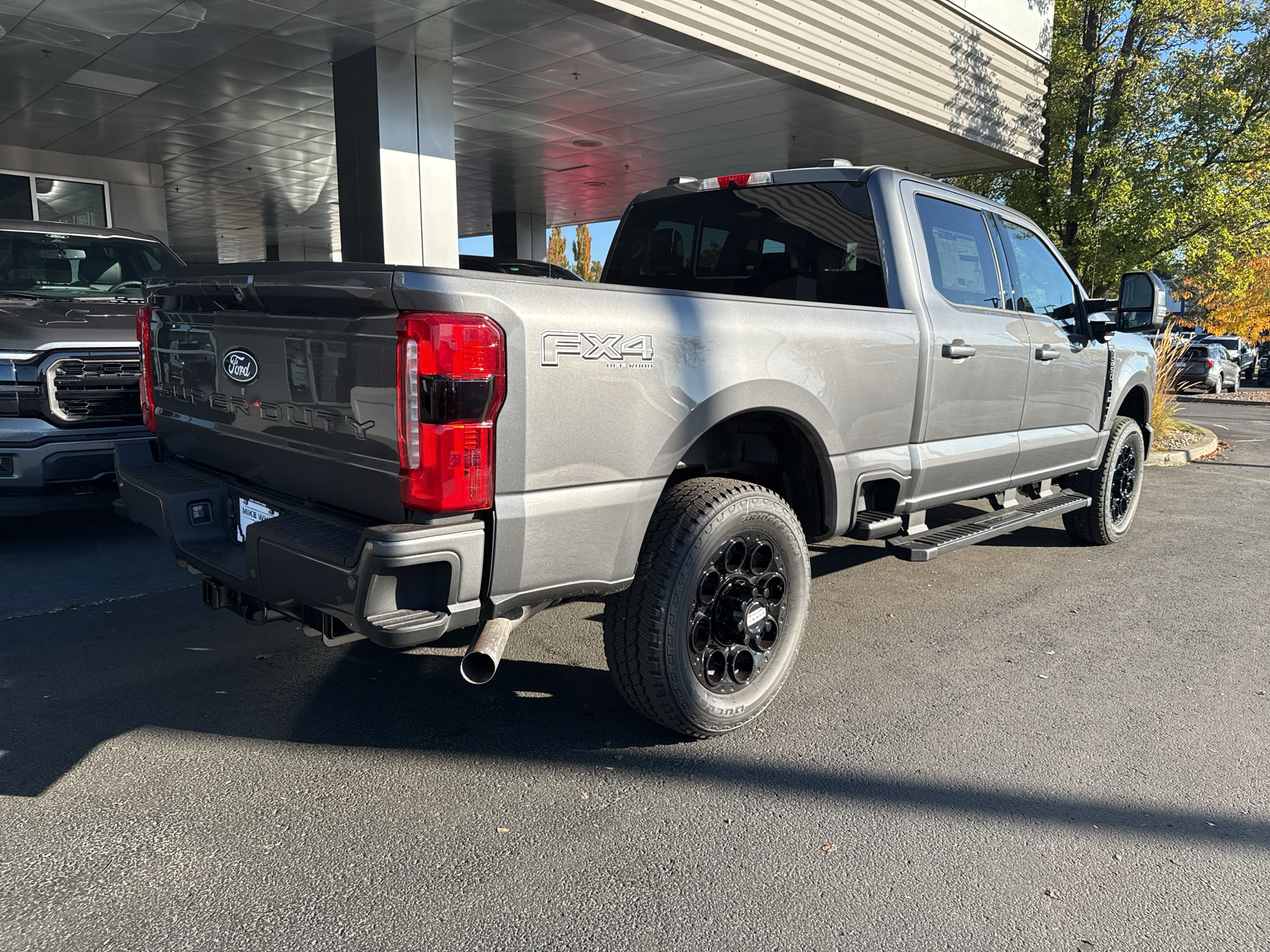 New 2027 Ford F250 Lariat w/ Black Appearance Package AWD/4WD image 4