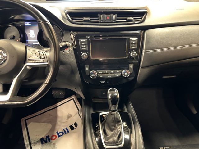 Used 2018 Nissan Rogue SL image 11