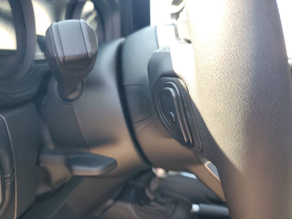 Used 2025 Jeep Wrangler Unlimited Sahara w/ Safety Group image 12