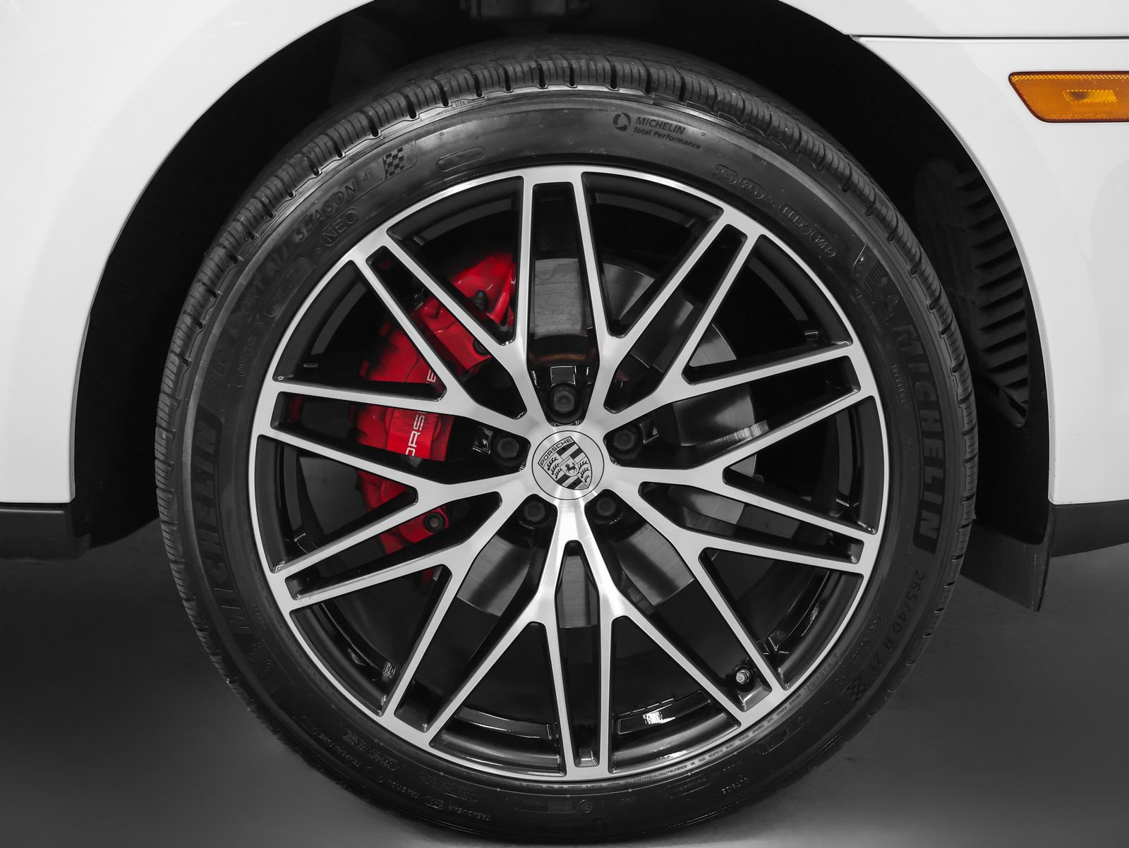 Certified 2022 Porsche Macan S image 16