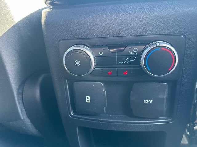 Used 2020 Ford Explorer XLT w/ Equipment Group 202A AWD/4WD image 18