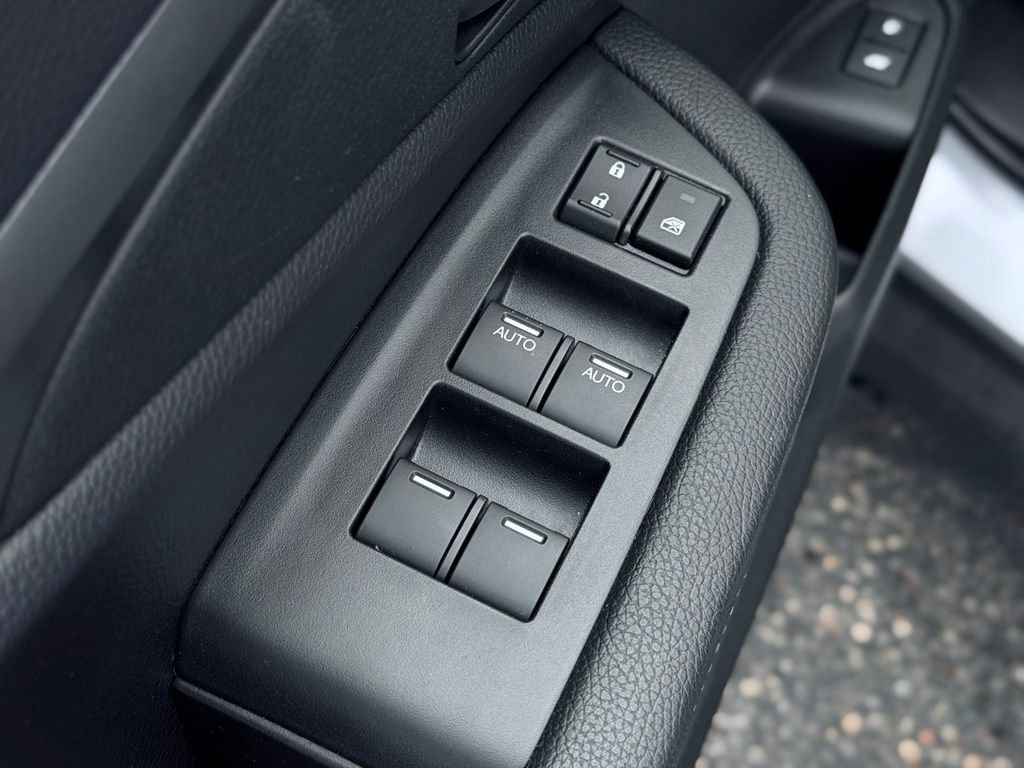 Used 2025 Honda Passport EX-L image 16