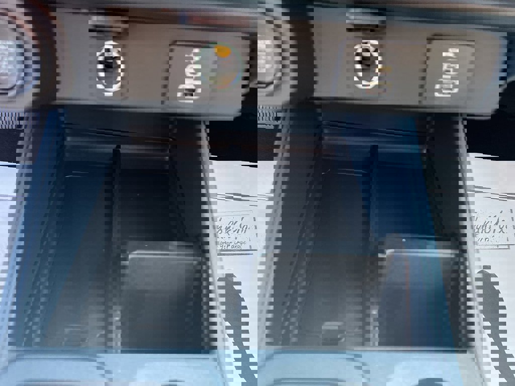 New 2025 Ford Maverick Lobo image 16