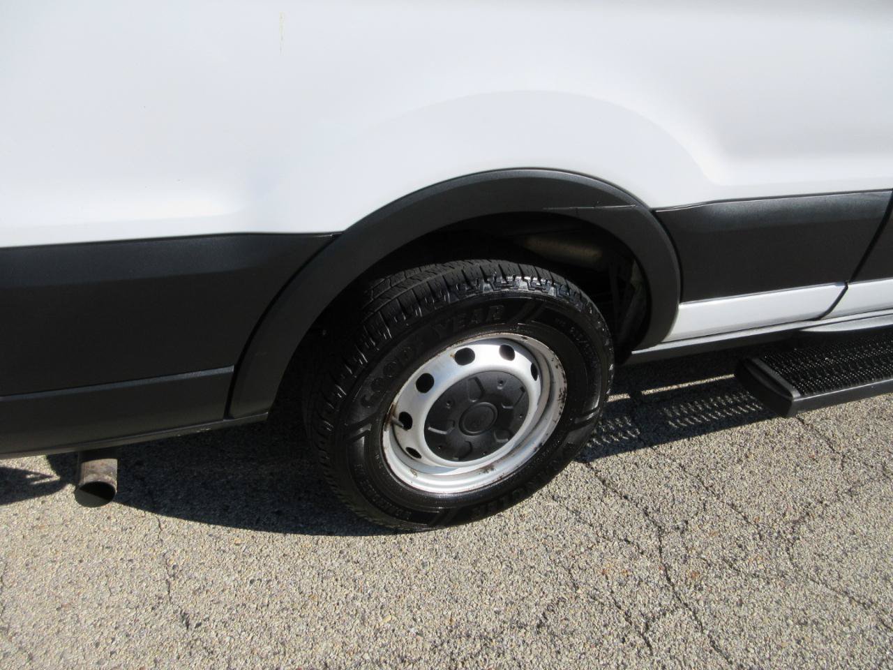 Used 2021 Ford Transit 250 Medium Roof w/ Load Area Protection Package RWD image 16