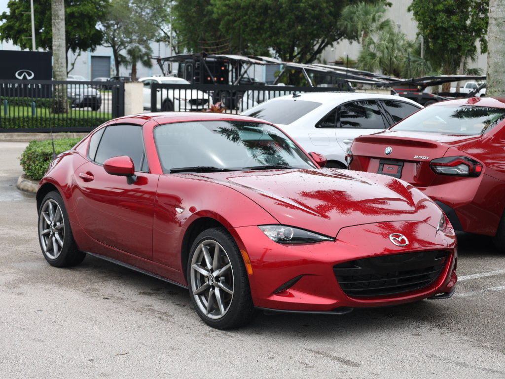 Used 2023 MAZDA MX-5 Miata Grand Touring RWD image 3
