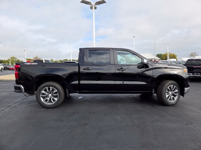 New 2026 Chevrolet Silverado 1500 LT w/ LPO, Liner Protection Package AWD/4WD image 16