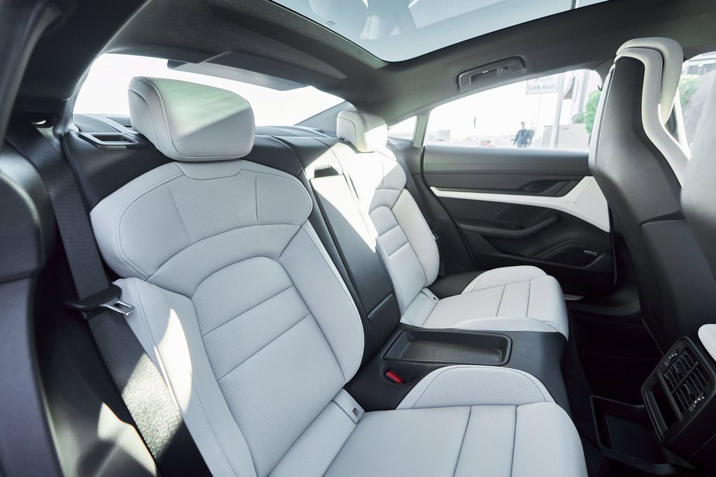 Used 2023 Porsche Taycan 4S w/ Premium Package image 41