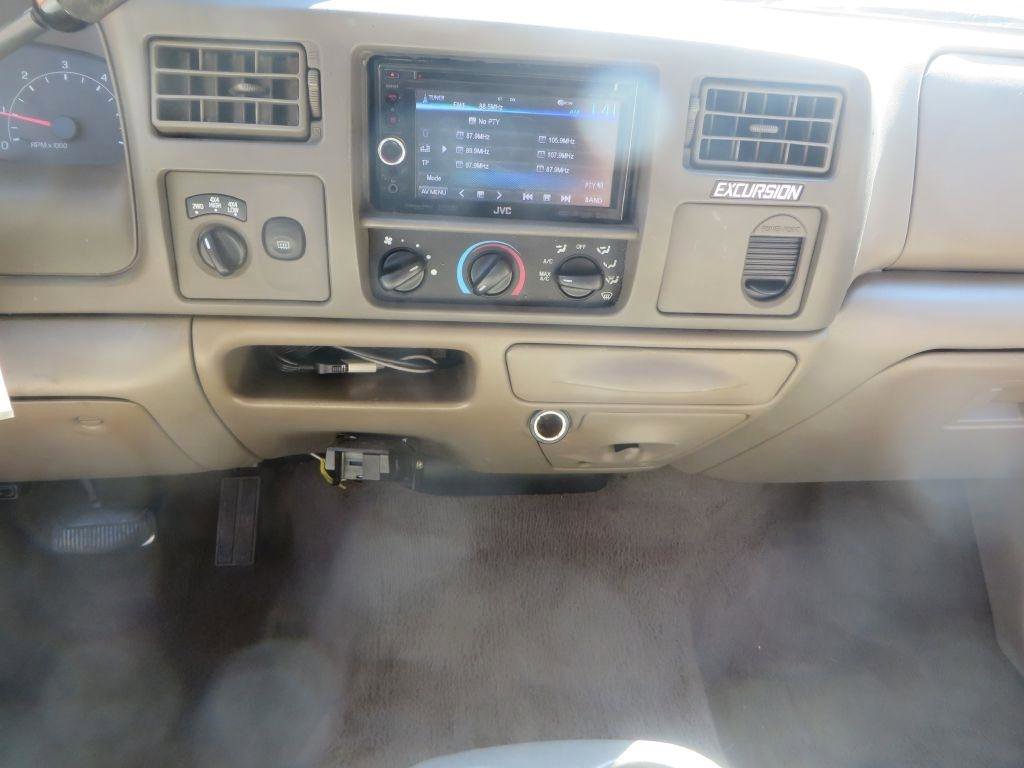 Used 2000 Ford Excursion XLT image 20