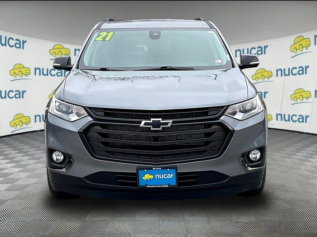 Used 2021 Chevrolet Traverse LT w/ LPO, Blackout Package image 2
