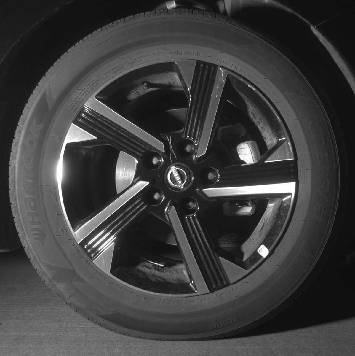 Used 2025 Nissan Sentra SV image 13