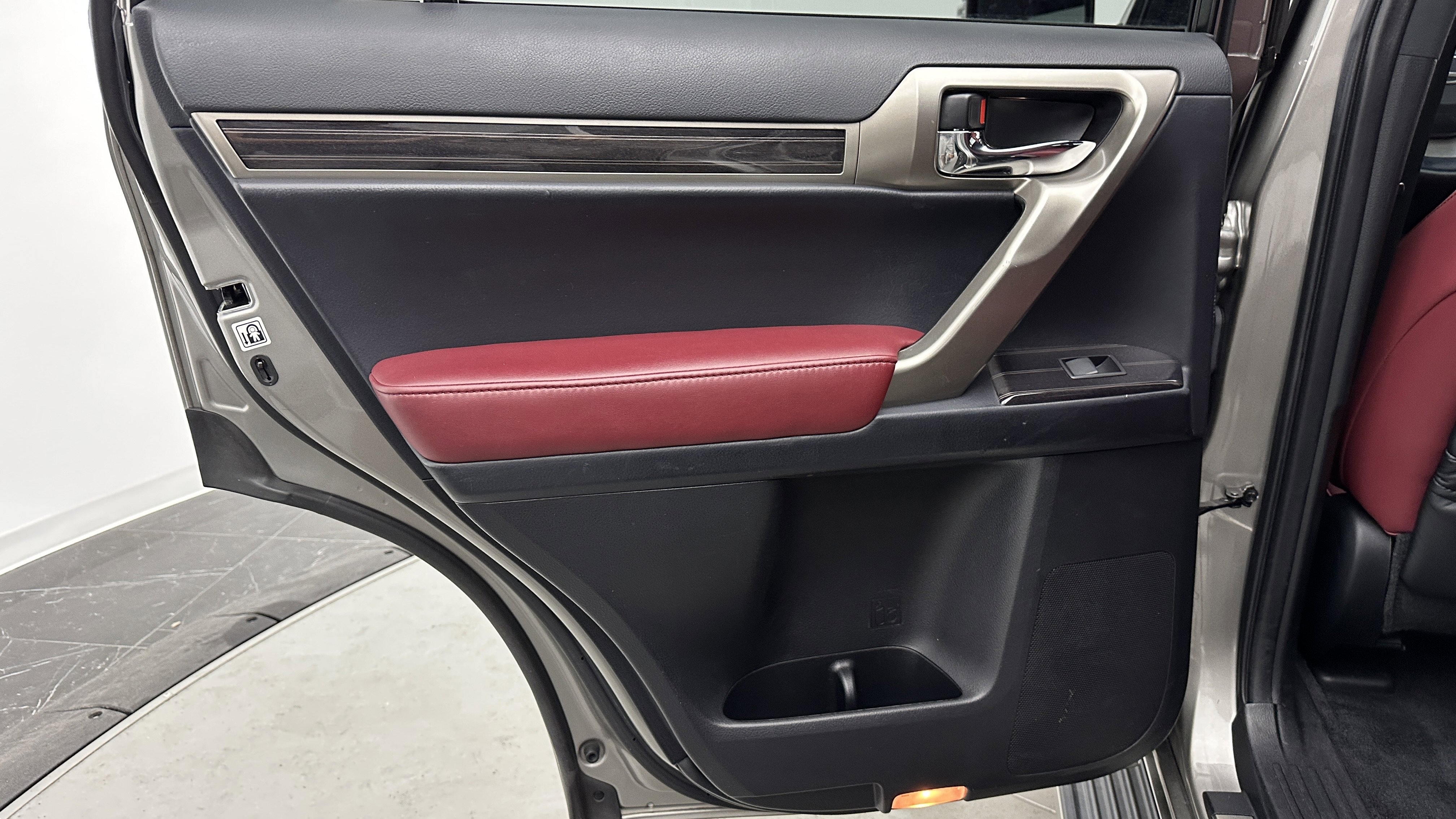 Used 2020 Lexus GX 460 Premium image 29