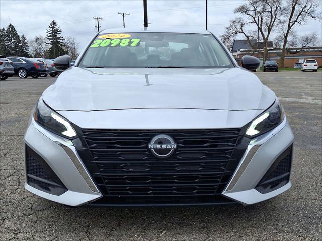 Used 2024 Nissan Altima 2.5 SV FWD image 28