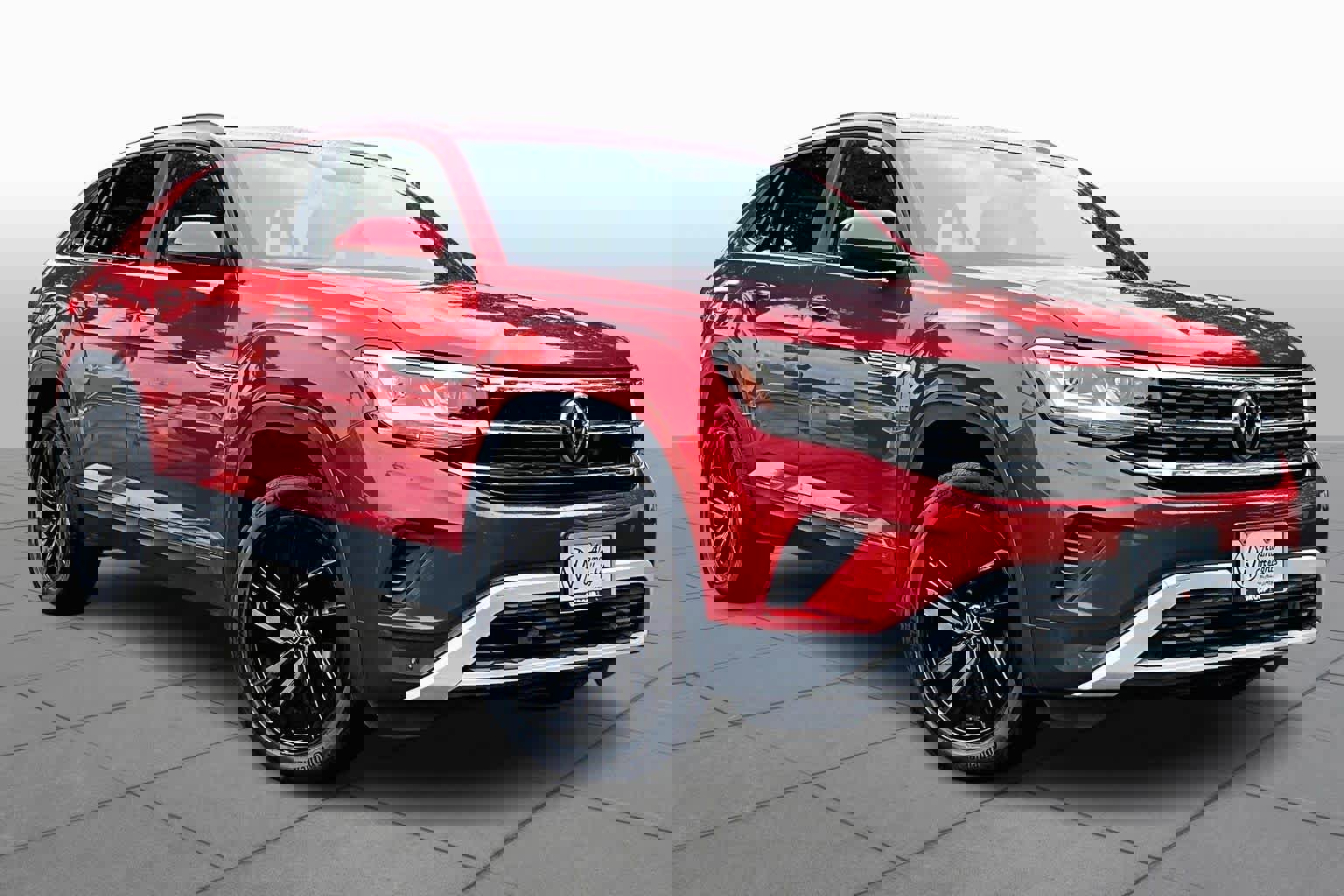 Certified 2022 Volkswagen Atlas Cross Sport SE w/ Black Wheel Package image 2