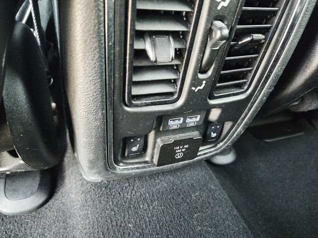 Used 2020 Jeep Grand Cherokee Overland AWD/4WD image 11