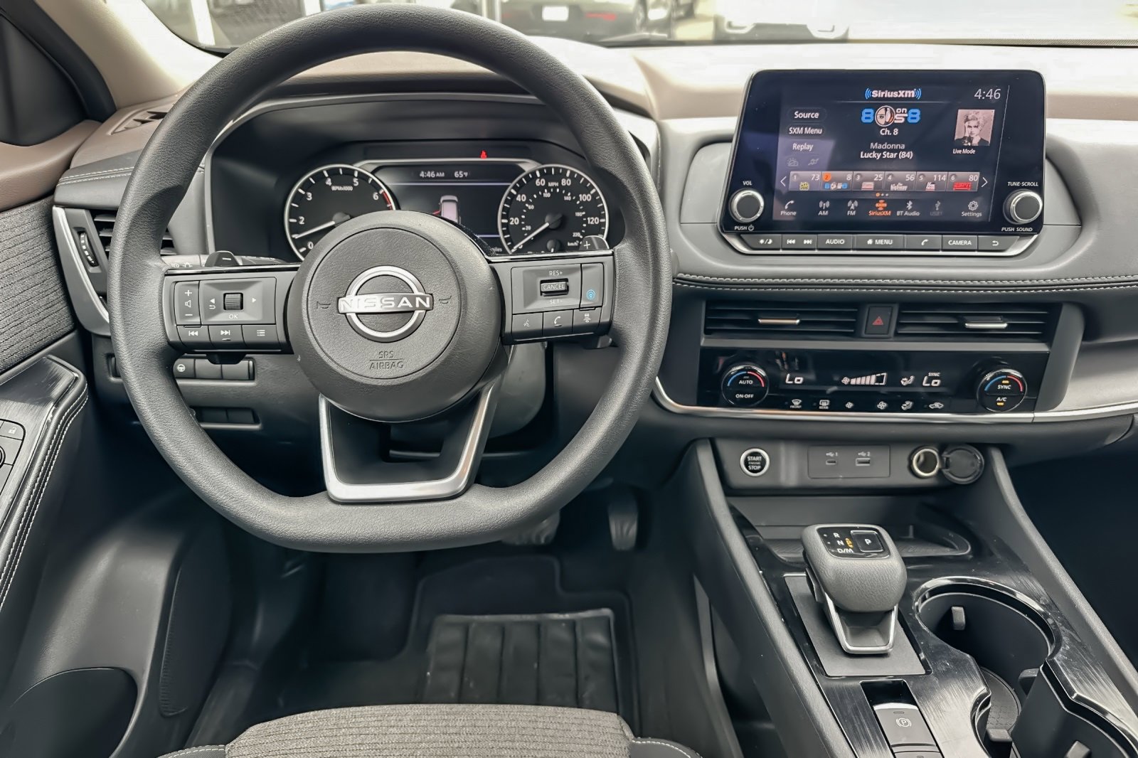 Used 2023 Nissan Rogue SV image 14