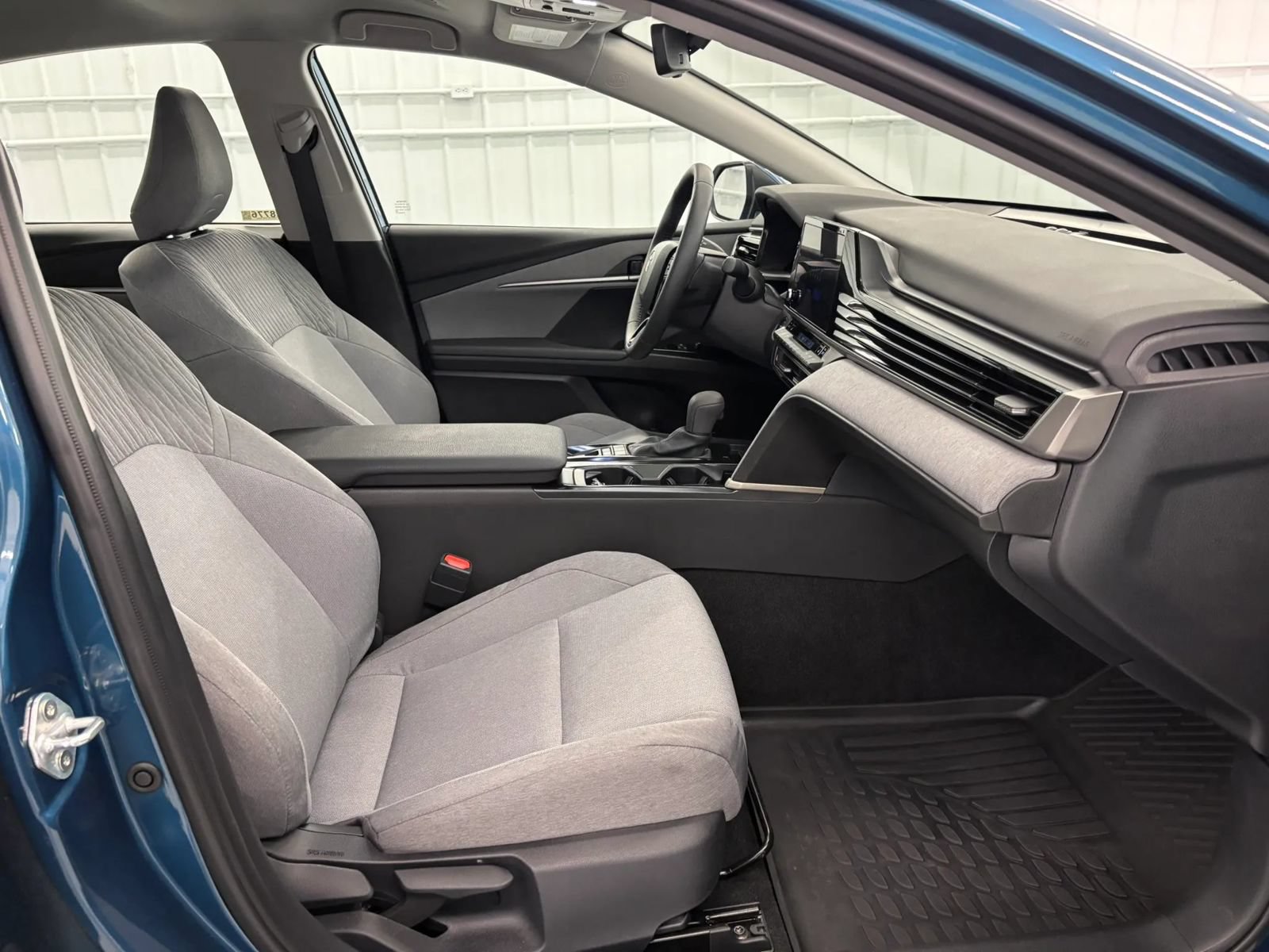 Used 2026 Toyota Camry LE w/ Convenience Package FWD image 33