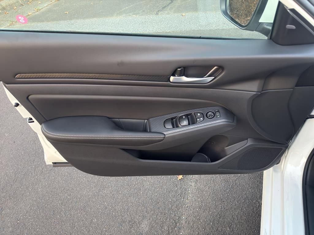 New 2025 Nissan Altima 2.5 SV w/ SV Premium Package image 16