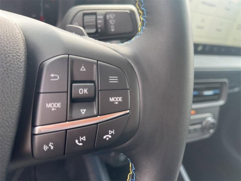 New 2025 Ford Maverick Lobo image 17