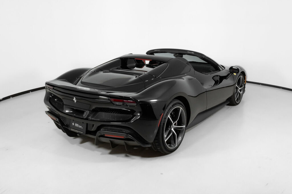 Used 2025 Ferrari 296 GTS image 18