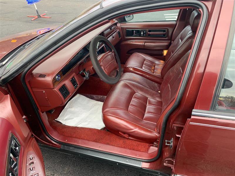 Used 1992 Oldsmobile Custom Cruiser image 35