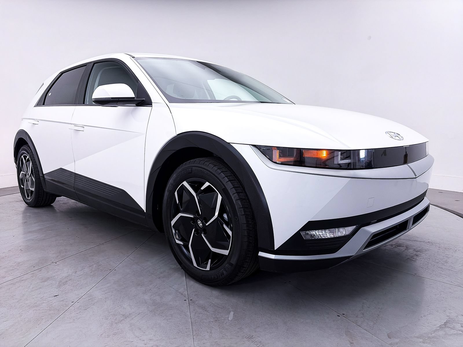 Used 2024 Hyundai Ioniq 5 SE RWD image 9