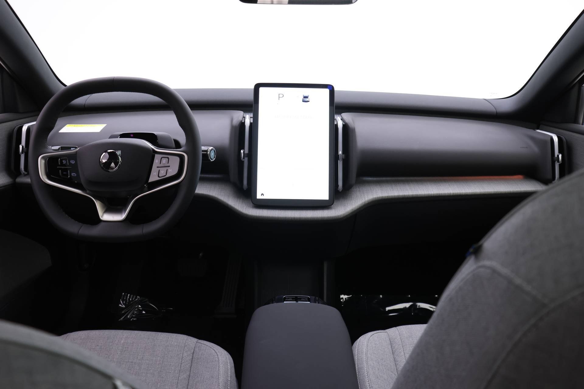 New 2025 Volvo EX30 Ultra w/ Protection Package Premier image 8