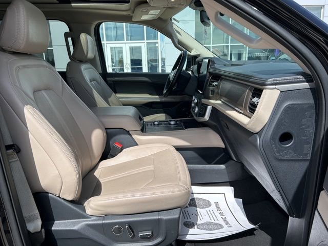 Used 2023 Ford Expedition Limited AWD/4WD image 21