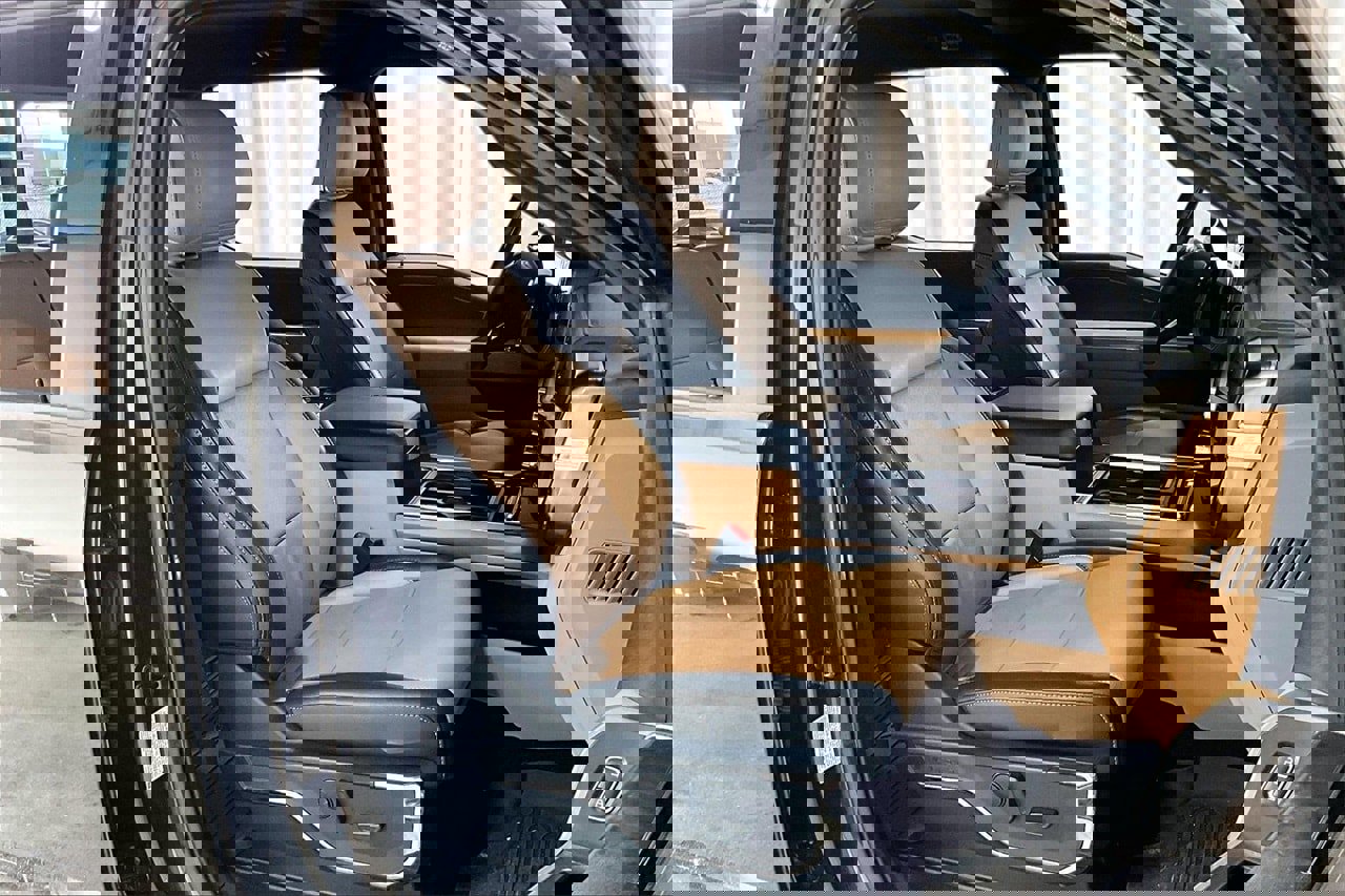 Used 2024 Ford F250 Lariat w/ Lariat Ultimate Package image 16