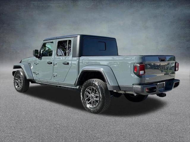 Certified 2025 Jeep Gladiator Sport AWD/4WD image 7