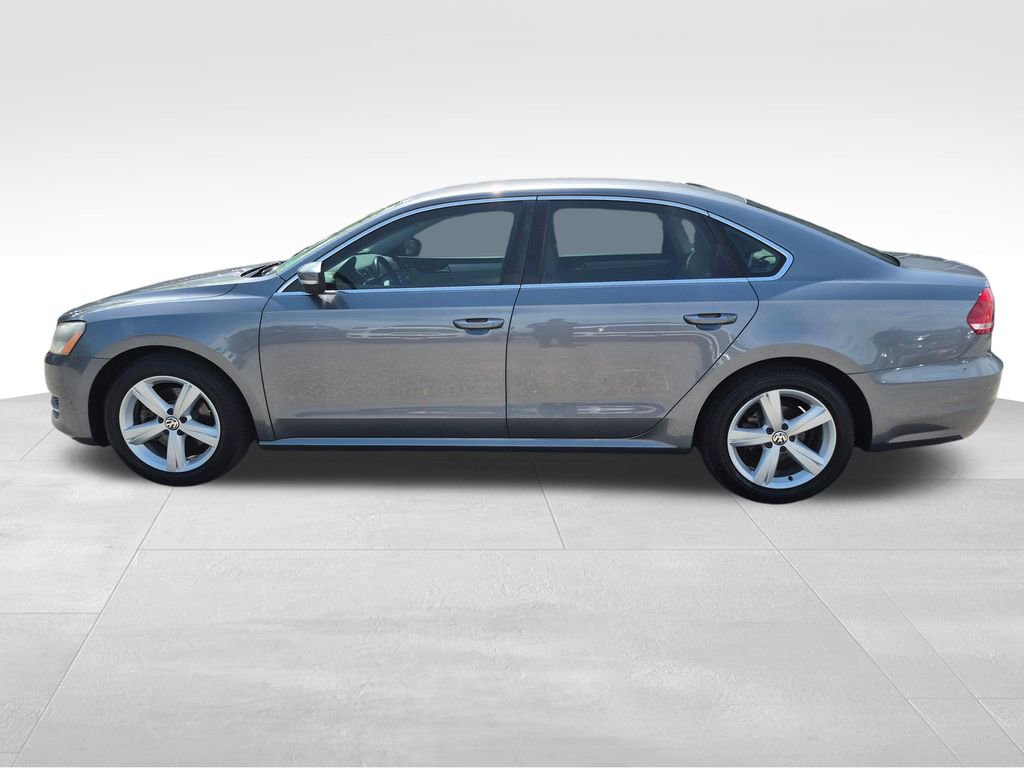 Used 2013 Volkswagen Passat 2.5 SE FWD image 3