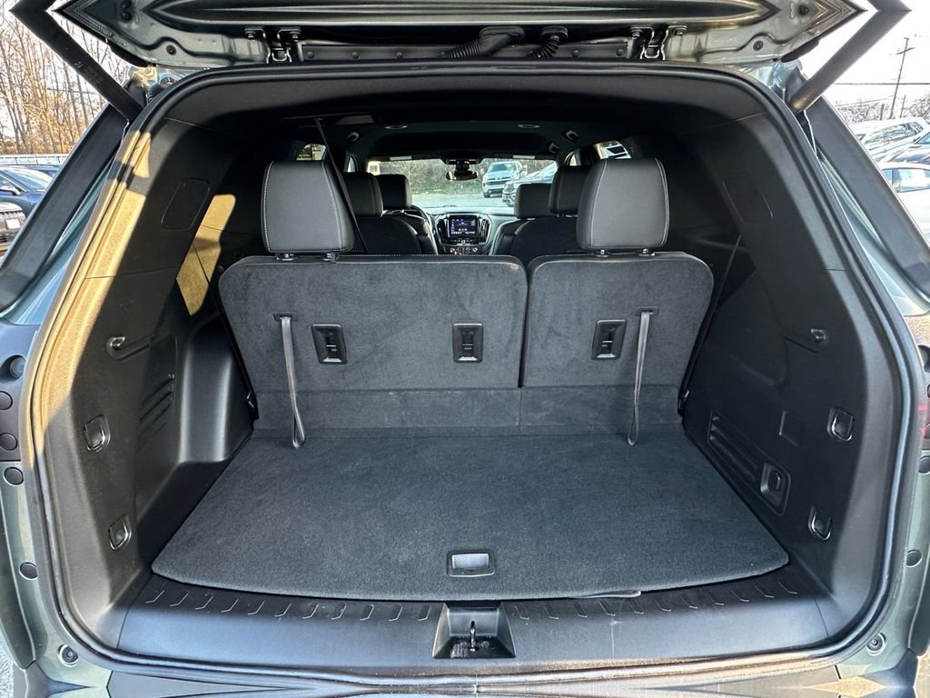 Used 2023 Chevrolet Traverse LT image 27