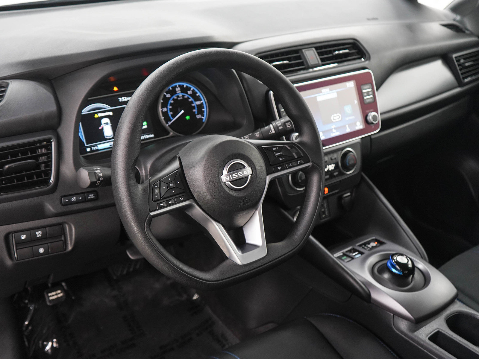 Used 2025 Nissan Leaf S FWD image 20
