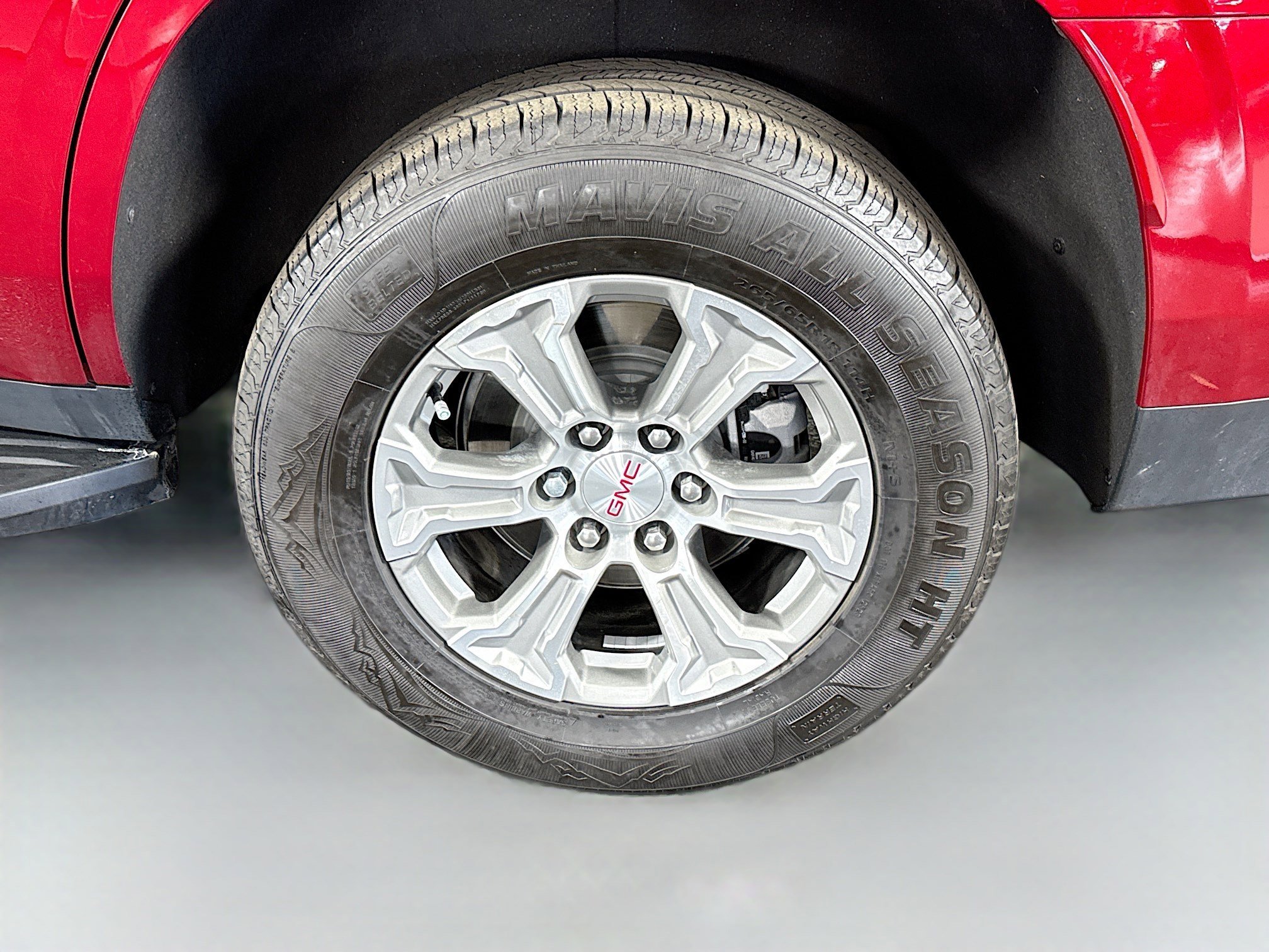 Used 2023 GMC Yukon SLE image 37