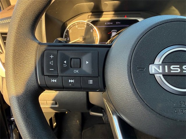 Used 2023 Nissan Rogue SV image 17
