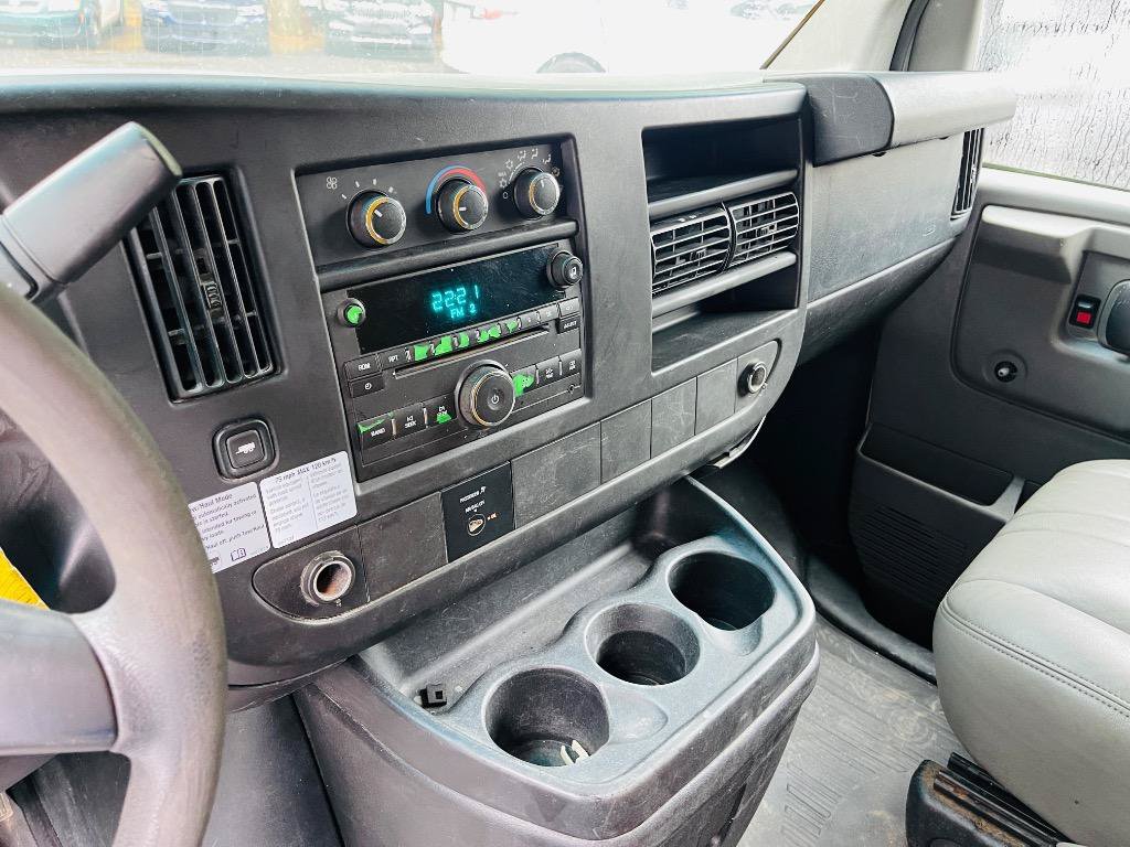 Used 2014 GMC Savana 3500 Extended RWD image 22