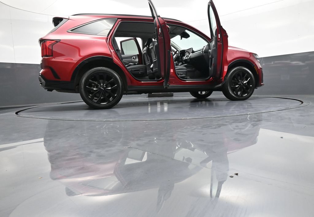 Certified 2023 Kia Sorento SX AWD/4WD image 50