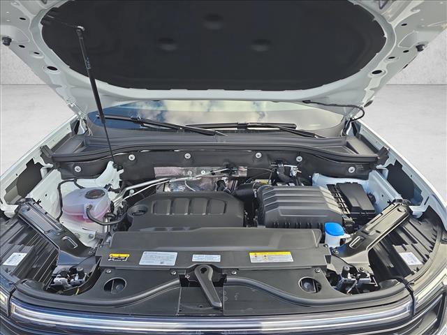 New 2026 Volkswagen Atlas Cross Sport SE image 17