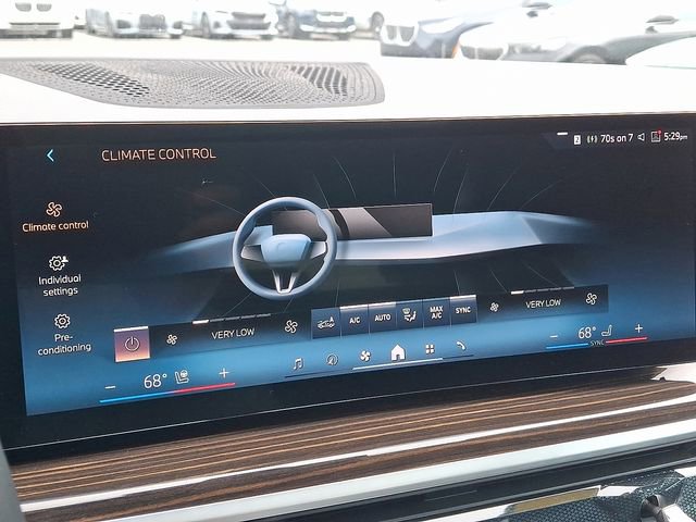 Used 2025 BMW X5 xDrive40i w/ Premium Package AWD/4WD image 18